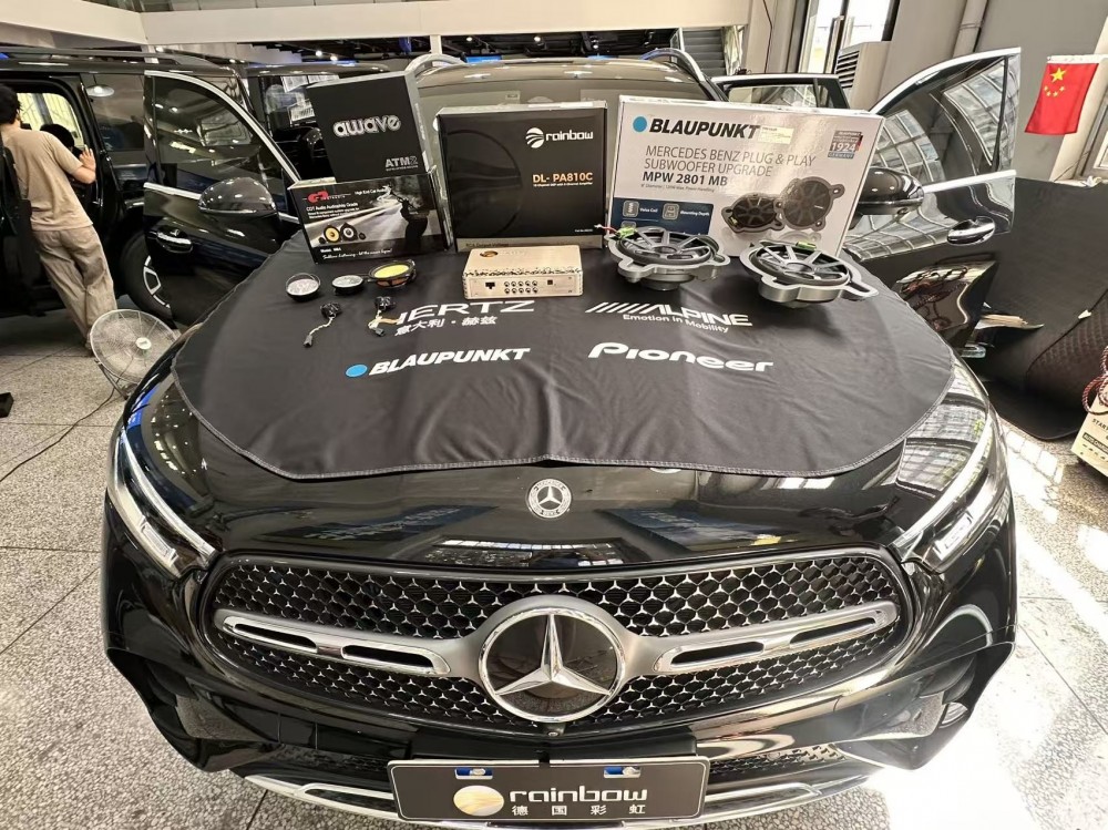 豪华 SUV 声效重塑｜奔驰 GLC300 升级多单元音响组合，打造沉浸式座舱音乐体验